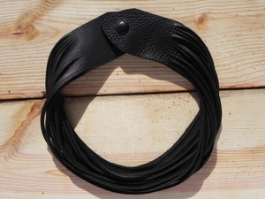 Leather Shredded Necklace Black